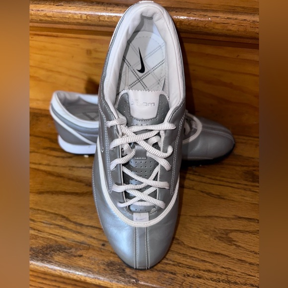 EUC NIKE ZOOM GOLF SHOES WOMEN - Picture 2 of 7
